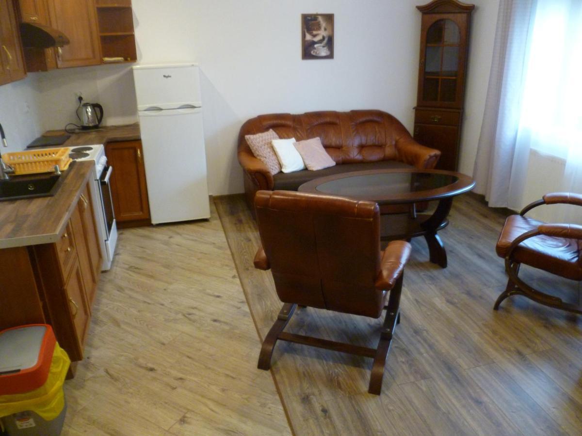 Klimatyczny Domek - Apartamenty & Noclegi Slawecin Екстериор снимка