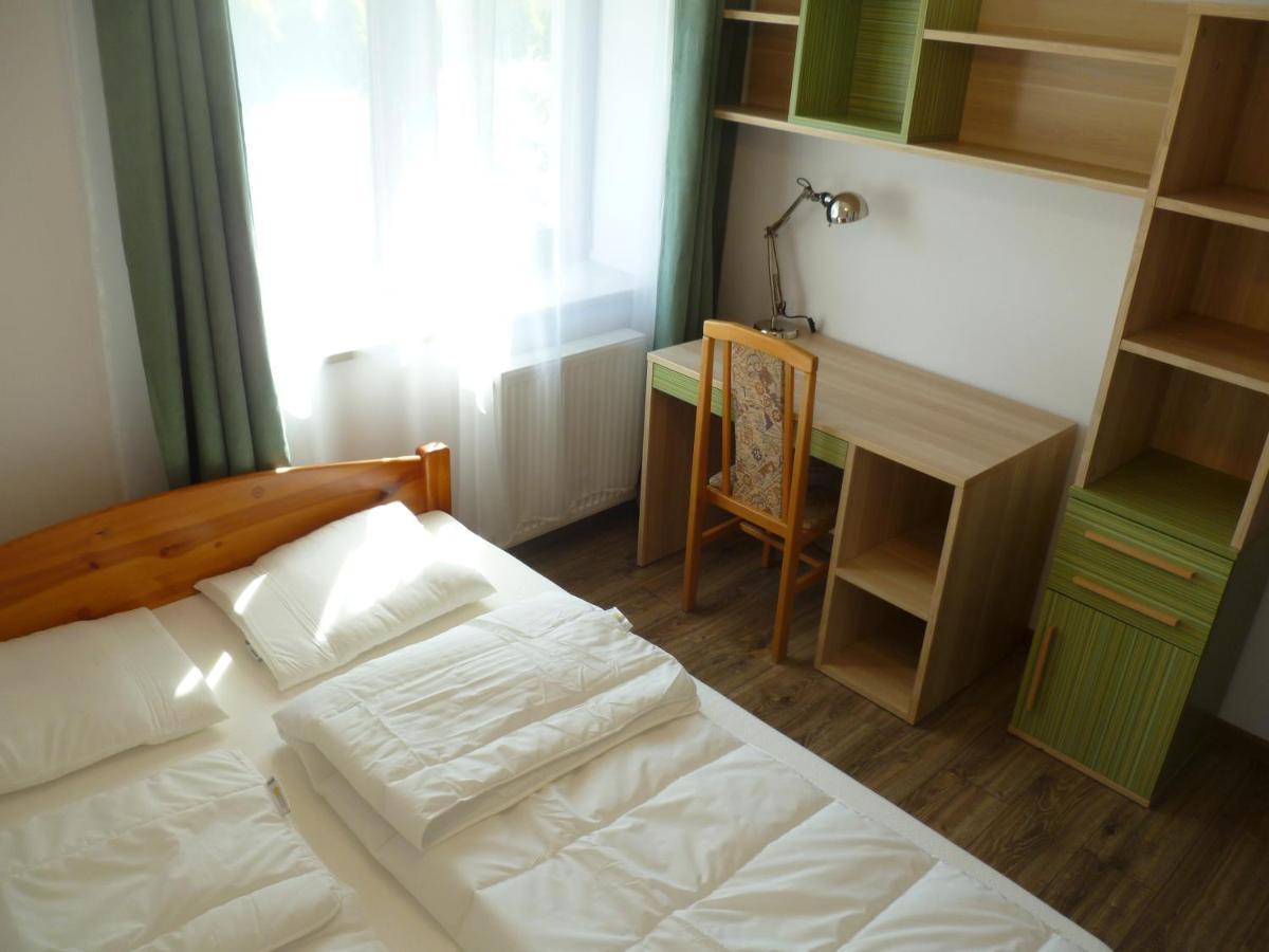 Klimatyczny Domek - Apartamenty & Noclegi Slawecin Екстериор снимка