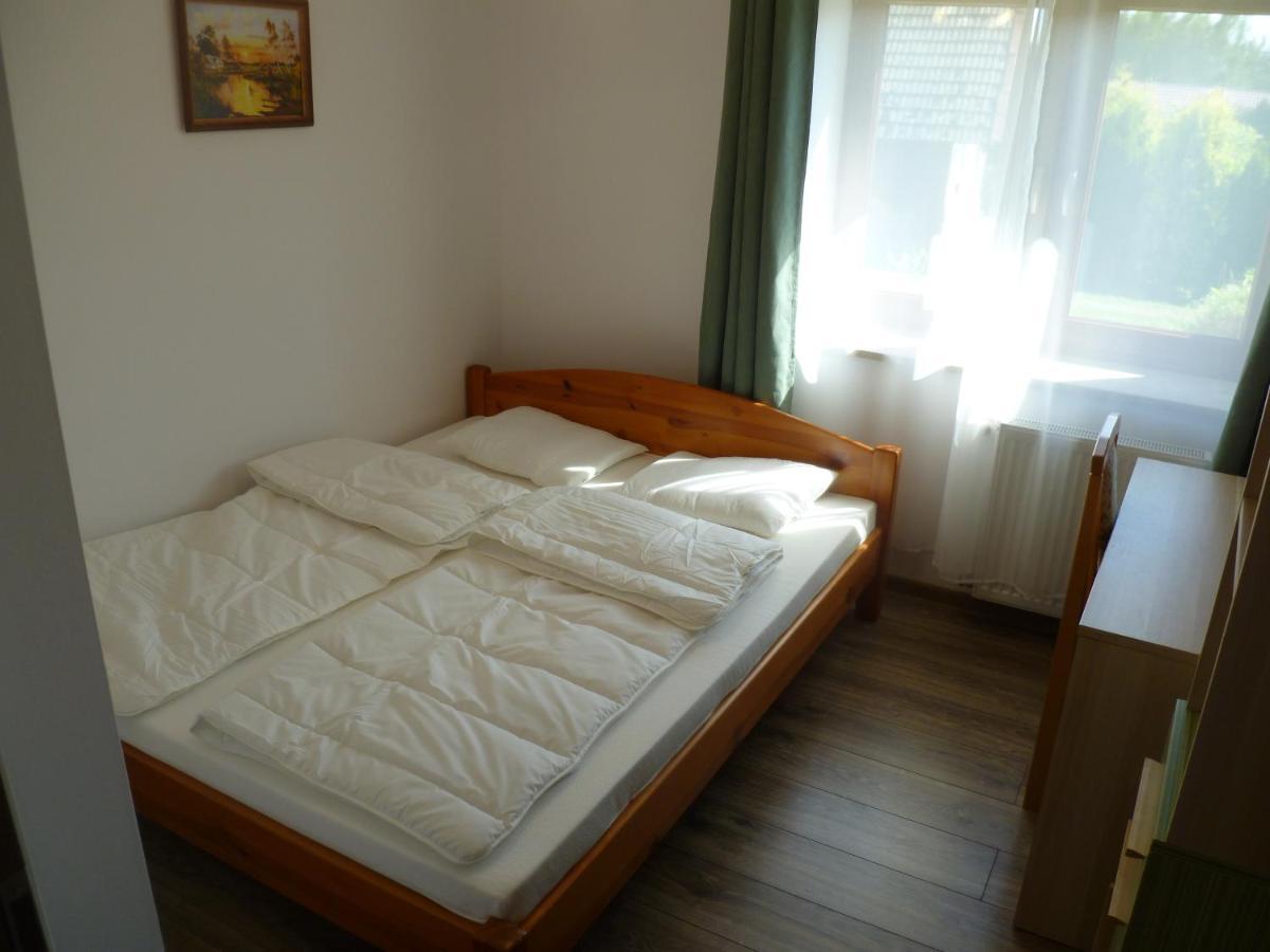 Klimatyczny Domek - Apartamenty & Noclegi Slawecin Екстериор снимка